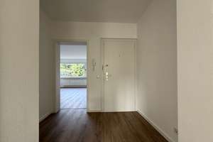 RUHIG WOHNEN IM DÜSSELDORFER SÜDEN! HELLE 2 ZIMMER MIT BALKON! – Bensberger Weg 6, 40591 Wersten, Düsseldorf – Vorschaubild 3