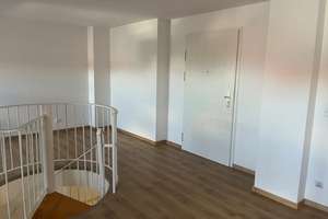 Attraktive 3 Zimmer Maisonette-Wohnung mit Balkon, neuer EBK, saniertem Bad und Stellplatz – Die vollständige Adresse der Immobilie erhältst du vom Anbieter., 4319 Engelsdorf, Leipzig – Vorschaubild 3