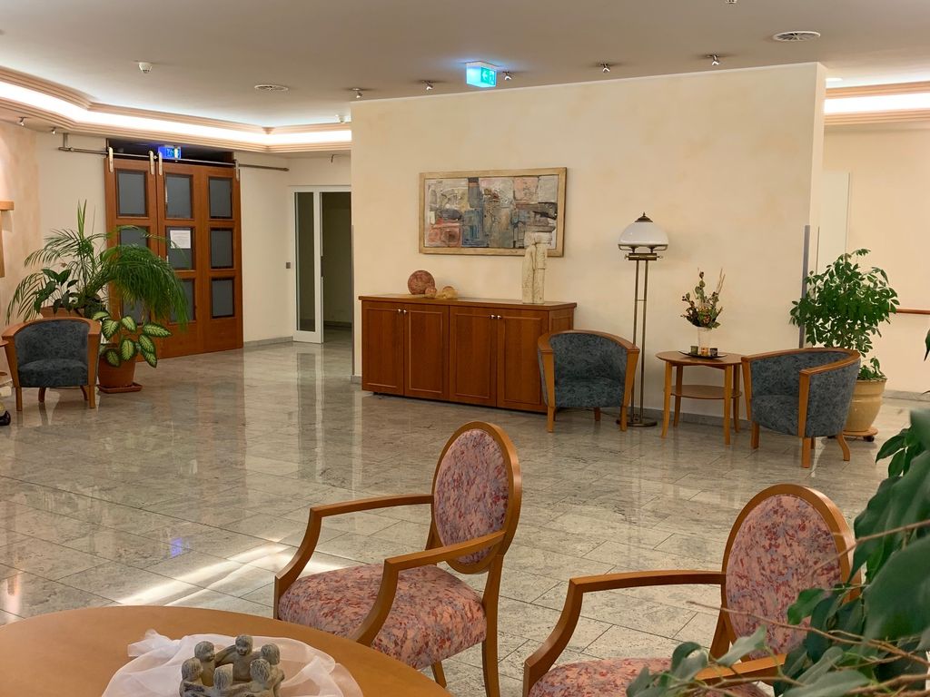 Betreutes Wohnen in Radevormwald! 2 Zimmer Küche,Diele Bad und Sonnenbalkon!