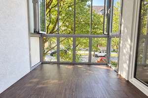 Schönes Apartment mit Loggia direkt am Olympiapark