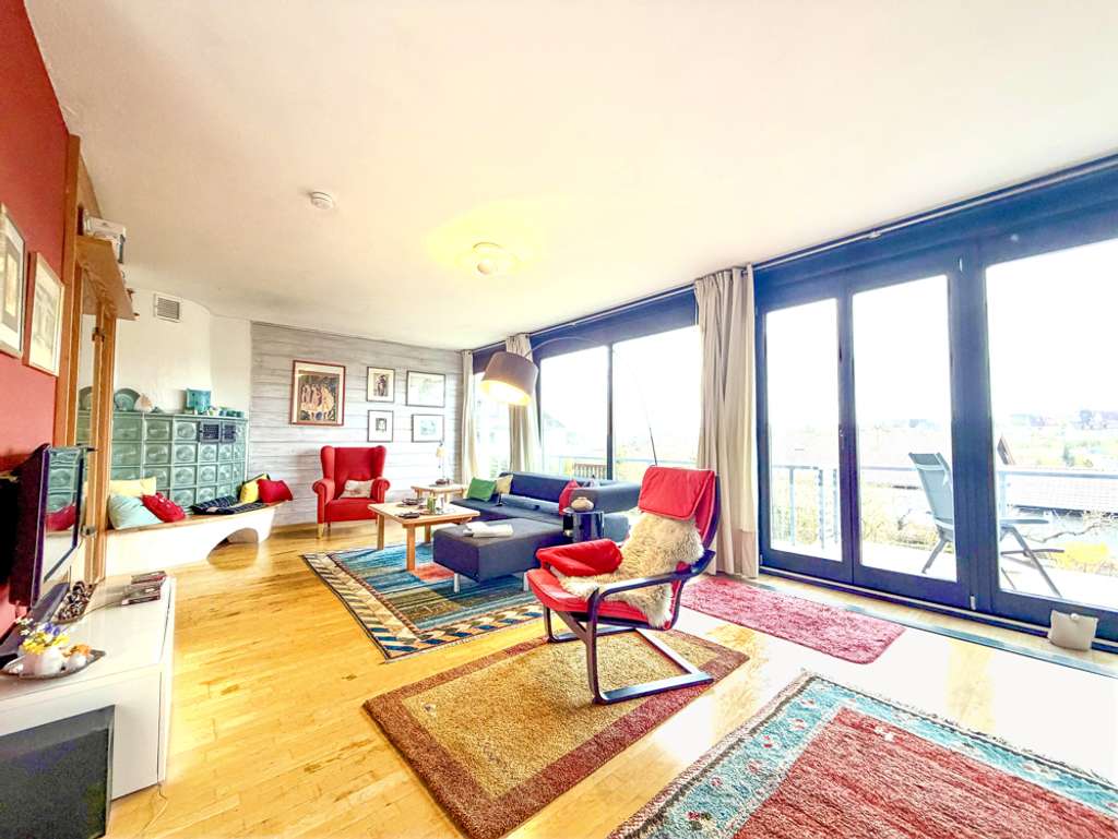 Immobilie in Kulmbach - Alleinstehendes Einfamilienhaus mit Einliegerwohnung und Doppelgarage in Massivbauweise - Bild 4