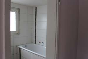 Helle Wohnung mit einer großen Terrasse zum Gartem in einem Zweifamilienhaus