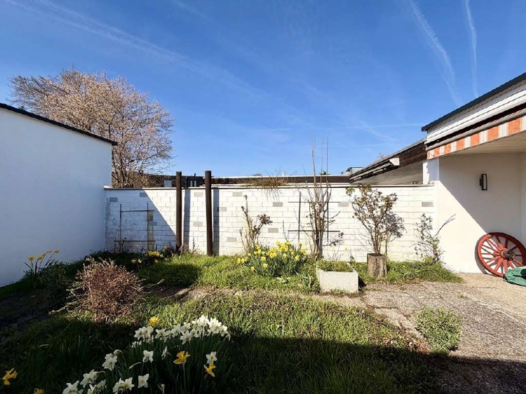 Immobilie in Stephanskirchen - Bungalow-Reihenhaus mit Terrasse und geschütztem Gartenbereich in Stephanskirchen - Bild 4