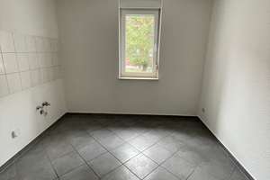 Großzügige 3-Raum-Wohnung mit Balkon! – Oebisfelder Straße 27, 39126 Rothensee, Magdeburg – Vorschaubild 3