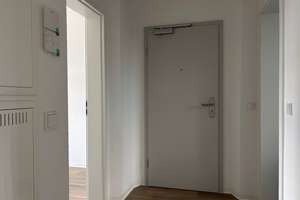 Erdgeschoß mit Dusche, Balkon und Stellplatzmöglichkeit – Friedrich-Ebert-Straße 21, 6237 Leuna – Vorschaubild 8