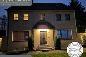 Freistehendes Zweifamilienhaus in Oberhausen-Buschhausen
