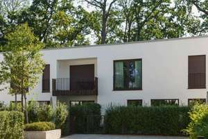 Exklusive 5 ZKB Maisonette mit Terrasse + Balkon Nähe Nymphenburger Park – Fasanenstraße 27e, 81247 Obermenzing, München – Vorschaubild 2