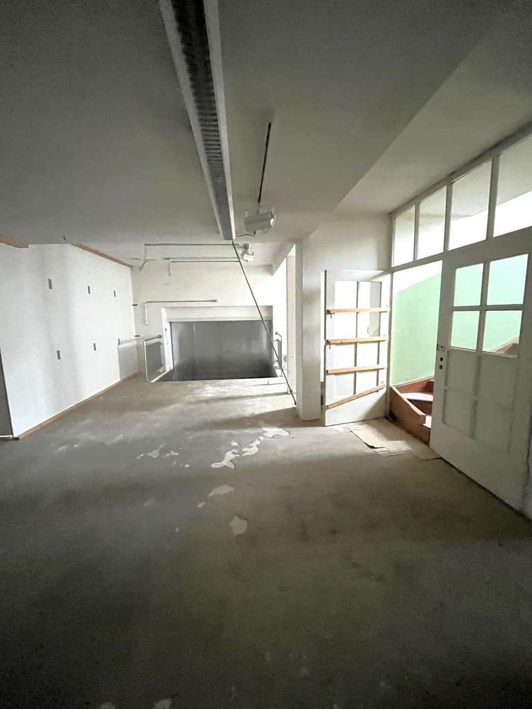 Immobilie in Friedrichshafen - Wohn- und Geschäftshaus in Friedrichshafen mit 3 Stellplätzen im Innenhof - Bild 4