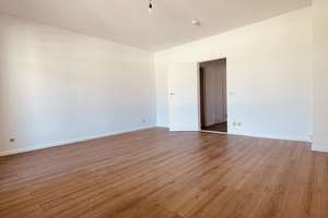 Bezugsfrei & saniert: Helle 1 Zimmer-Wohnung, großem West-Balkon, Am Gemeindepark – Am Gemeindepark 42, 12249 Lankwitz, Berlin – Vorschaubild 6