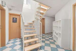 8-Zimmer-Wohnung mit Dachterrasse – Ideale WG-Kapitalanlage in zentraler Lage von Bad Cannstatt – Die vollständige Adresse der Immobilie erhältst du vom Anbieter., 70372 Cannstatt-Mitte, Stuttgart – Vorschaubild 4