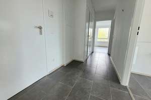 Frisch renovierte 3-Zimmer-Wohnung mit Balkon und Aufzug! – Philosophenweg 4, 45279 Freisenbruch, Essen – Vorschaubild 10