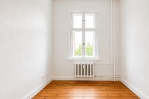 Bezugsfrei & renoviert: 3-Zimmer-Altbauwohnung mit Süd-Westbalkon nahe Schloss Charlottenburg – Die vollständige Adresse der Immobilie erhältst du vom Anbieter., 10589 Charlottenburg, Berlin – Vorschaubild 9