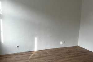 Geschmackvolle, modernisierte 2-Raum-Wohnung in Wuppertal – Gathe 3, 42107 Wuppertal – Vorschaubild 2