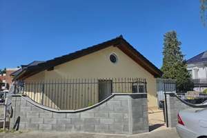 Wohnen mit Charakter: Haus in Köln-Urbach