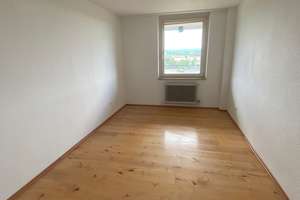 Helle 4-Zimmer-Wohnung mit Balkon, neuem Bad & Gäste-WC in Reutlingen-Orschel-Hagen – Die vollständige Adresse der Immobilie erhältst du vom Anbieter., 72760 Reutlingen-Mitte, Reutlingen – Vorschaubild 6