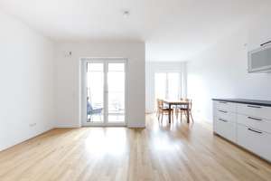 Elegantes Wohnambiente mit Loggia und großzügigem Grundriss in moderner Citylage – Suitbertusstraße 152, 40223 Bilk, Düsseldorf – Vorschaubild 2