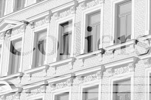 Aufgeteiltes zentrumsnahes Mehrfamilienhaus mit Fernwärmeanschluss