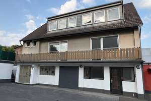 Preisreduzierung!! Zweifamilienhaus mit großem Grundstück und drei Garagen! Video!! – Bergstraße 6 A, 40699 Erkrath – Vorschaubild 3