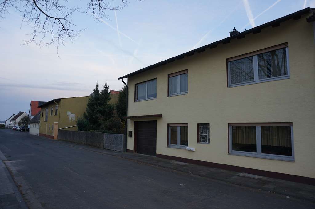 Immobilie in Reichelsheim - Einfamilienhaus in Reichelsheim / Weckesheim mit großem Potenzial - Bild 1