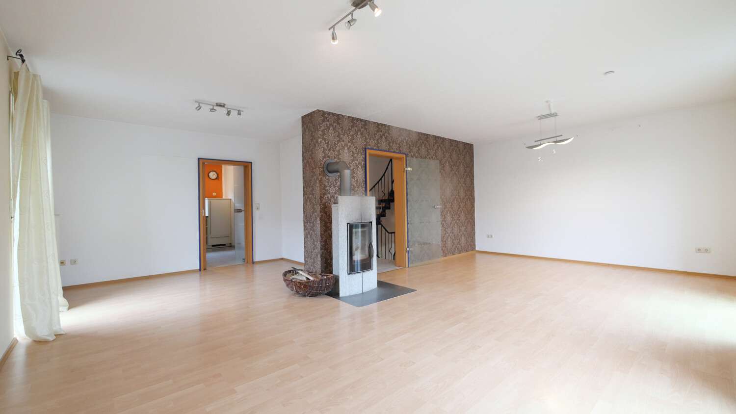 Immobilie in Salzkotten - Idyllisch gelegenes Einfamilienhaus vor den Toren Salzkottens - Bild 1