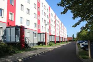 Sanierte 2,5-Raum-Wohnung im Neustädter Feld mit Balkon – Ringfurther Weg 16, 39128 Neustädter Feld, Magdeburg – Vorschaubild 1