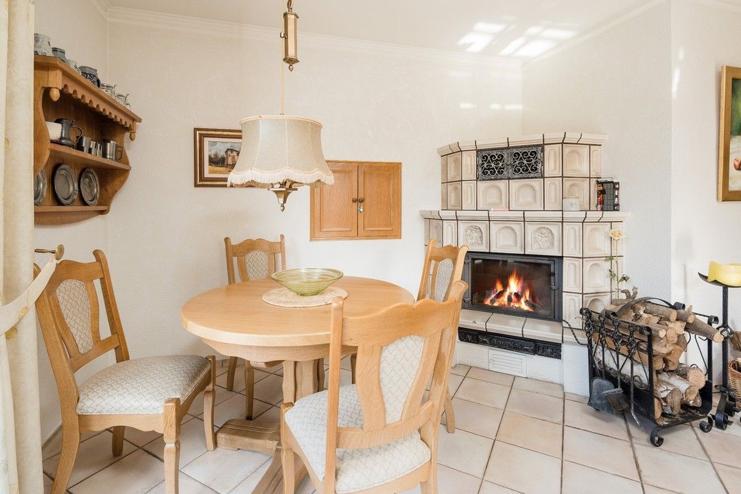 Essbereich mit Kamin 