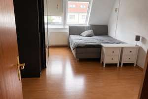 Dachgeschoss Wohnung  - 2,5 Zimmer   – 13407 Reinickendorf (Ortsteil), Berlin – Vorschaubild 2