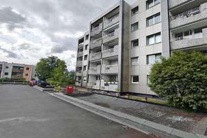 Einzugsbereit: Schöne 2,5-Zimmer-Wohnung im 1. OG mit Balkon