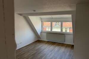 Neu saniert - Blick über Jena:  DG ca. 46 m², 2 Zimmer, ruhig & zentrumsnah – Golmsdorfer Straße 21, 7749 Wenigenjena, Jena – Vorschaubild 12