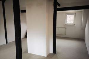 Lichtdurchflutete 4-Zimmer-Dachgeschoss Wohnung zur Miete in bester Lage in Wuppertal – Nützenberger Straße 167, 52115 Elberfeld West, Wuppertal – Vorschaubild 13