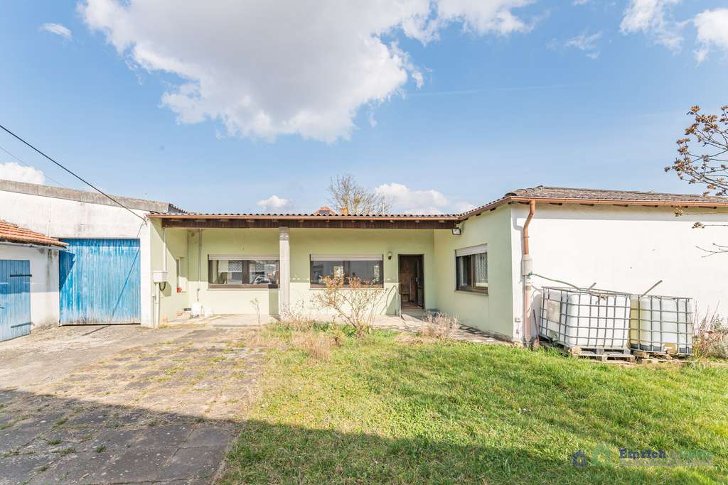 Immobilie in Selzen - Sanierungsbedürftiges Einfamilienhaus mit Garage und Scheune - Bild 0