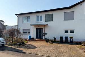 Großzügiges Ein- Zwei- Dreifamilienhaus in Köln Dünnwald mit wunderschönem Garten und großer Garage – Neckarweg 37, 51061 Höhenhaus, Köln – Vorschaubild 7