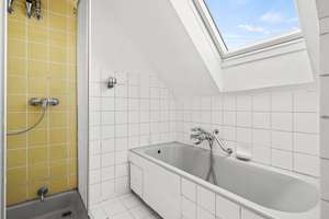 Dreifamilienhaus mit Entwicklungspotenzial und großzügigem Garten – Die vollständige Adresse der Immobilie erhältst du vom Anbieter., 78464 Allmannsdorf, Konstanz – Vorschaubild 26