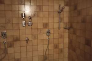 NUR ALS KAPITALANLAGE: S-Killesberg: 3 Zi., ca. 111 qm Wfl., saniert, Aufzug, Balkon, TG, EBK – Die vollständige Adresse der Immobilie erhältst du vom Anbieter., 70192 Bahnhof Feuerbach, Stuttgart – Vorschaubild 4