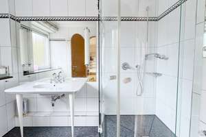Ein Haus mit vielen Möglichkeiten – großzügiges Einfamilienhaus mit Schwimmhalle und Naturteich – Die vollständige Adresse der Immobilie erhältst du vom Anbieter., 47839 Hüls, Krefeld – Vorschaubild 20
