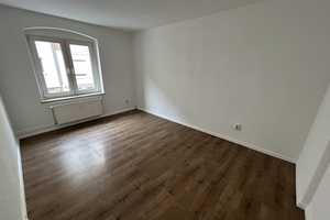 Gemütliche 3-Zimmer-Wohnung im Erdgeschoss! – Elisenstraße 19, 39122 Magdeburg – Vorschaubild 1