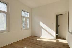 4,5-Zimmer Maisonette-Wohnung mit Dachterrasse in Krefeld Stadtmitte – Die vollständige Adresse der Immobilie erhältst du vom Anbieter., 47798 Stadtmitte, Krefeld – Vorschaubild 10