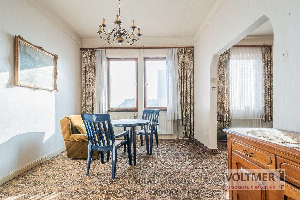 Immobilie in Spiesen-Elversberg - GESTALTUNGSFREIHEIT - sanierungsbedürftiges Einfamilienhaus mit Garage und Garten in Elversberg! - Bild 2