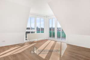 Erstbezug nach Sanierung: Exklusive Dachgeschosswohnung mit Panorama-Weitblick