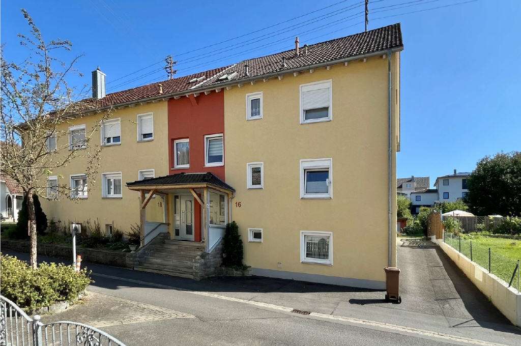 Immobilie in Lauda-Königshofen - Sanierungsbedürftiges Reihenmittelhaus in ruhiger Lage von Unterbalbach - Bild 0