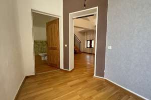 Lichtdurchflutete Maisonettewohnung im Herzen von Aachen. 2,5-Zimmerwohnung Nähe des Elisenbrunnens. – Die vollständige Adresse der Immobilie erhältst du vom Anbieter., 52062 Kaiserplatz, Aachen – Vorschaubild 2