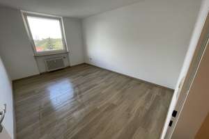 Zuhause mit 1 Zimmer in Erlangen – Dompfaffstr. 140, 91056 Steinforst, Erlangen – Vorschaubild 9