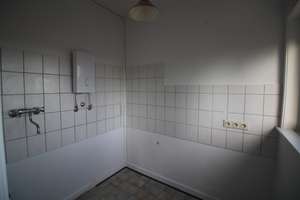 RESERVIERT: HELLE SINGLEWOHNUNG, ruhig aber zentral gelegen – Julius-Spriestersbach-Straße 3, 42853 Mitte, Remscheid – Vorschaubild 12