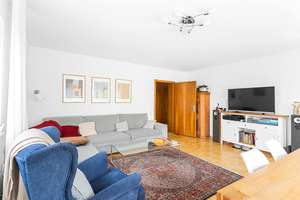 Selbstbezug trifft Stadtoase – modernisiertes ZFH mit Balkon, PV-Anlage und Gartenidylle in Top-Lage – Die vollständige Adresse der Immobilie erhältst du vom Anbieter., 93051 Kumpfmühl-Ziegetsdorf-Neuprüll, Regensburg – Vorschaubild 10