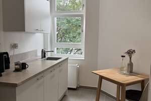 ZWISCHENMIETE (2-3 MO) - Sonnige, möblierte 2-Zimmer-Dachgeschosswohnung – Die vollständige Adresse der Immobilie erhältst du vom Anbieter., 10245 Friedrichshain, Berlin – Vorschaubild 2