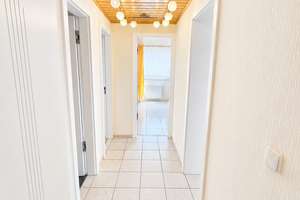 3- Zimmer- ETW mit hochwertiger Einbauküche, saniertem Bad u. Garage – Im Blumengarten 1, 75181 Huchenfeld, Pforzheim – Vorschaubild 7