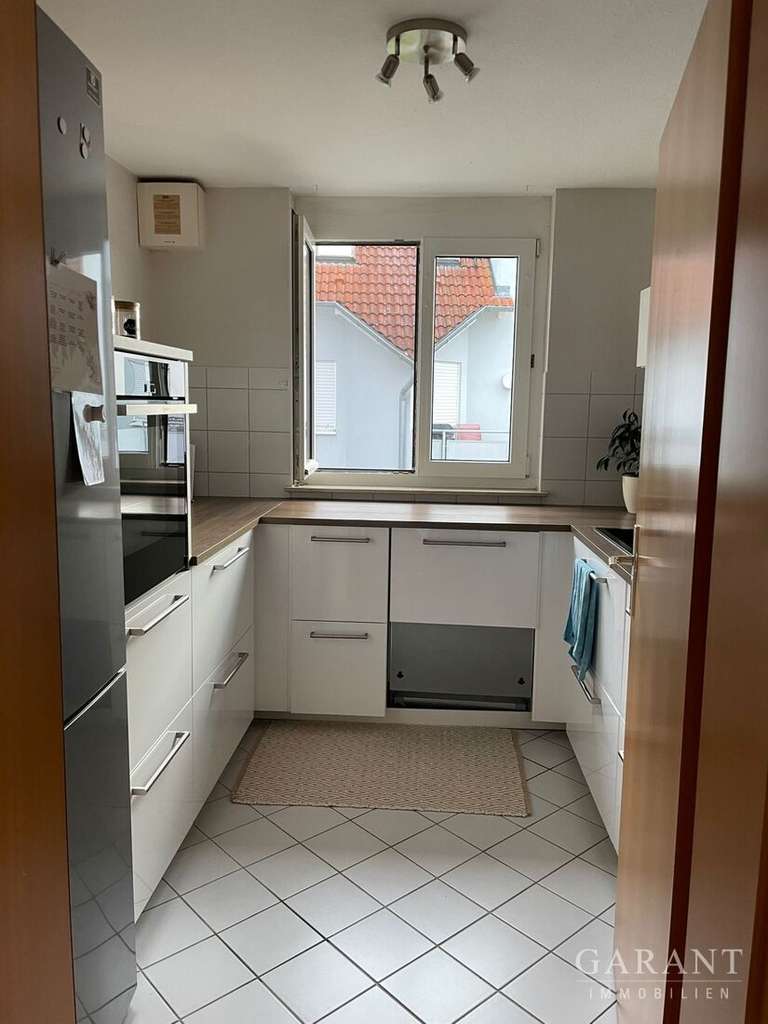 Immobilie in Böbingen an der Rems - Stilvoll Wohnen oder clever investieren - 3 1/2 Zi.-Whg. mit 2 Balkonen und Garage, in ruhiger Lage! - Bild 2