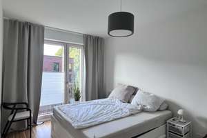 Helle, möblierte 2-Zimmer-Wohnung mit großem Balkon direkt am Stadtpark – Winterhude – Feldahornweg 51, 22303 Winterhude, Hamburg – Vorschaubild 5