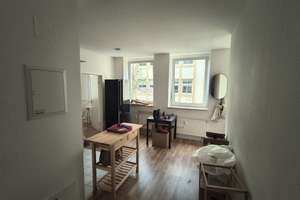 Gemütliche 2,5 Zimmerwohnung in zentraler Lage mit Tiefgaragenstellplatz – Schwabstraße 33A, 70197 Rotebühl, Stuttgart – Vorschaubild 4