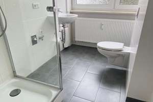 Stilvolle 2,5-Zimmerwohnung in ruhiger und zentraler Lage von SZ-Bad! – Robert-Koch-Platz 12, 38259 Salzgitter-Bad, Salzgitter – Vorschaubild 2